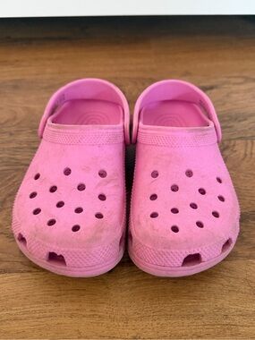 CROCS Kids Pink Classic Clog - Size 1
